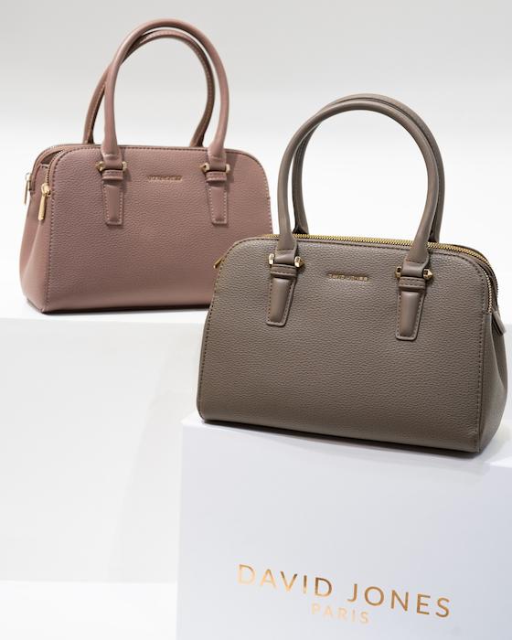 راهنمای خرید کیف زنانه روزمره | دیویدجونز